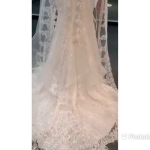Brand new wedding dress wedding was cancel I only worn during fitting